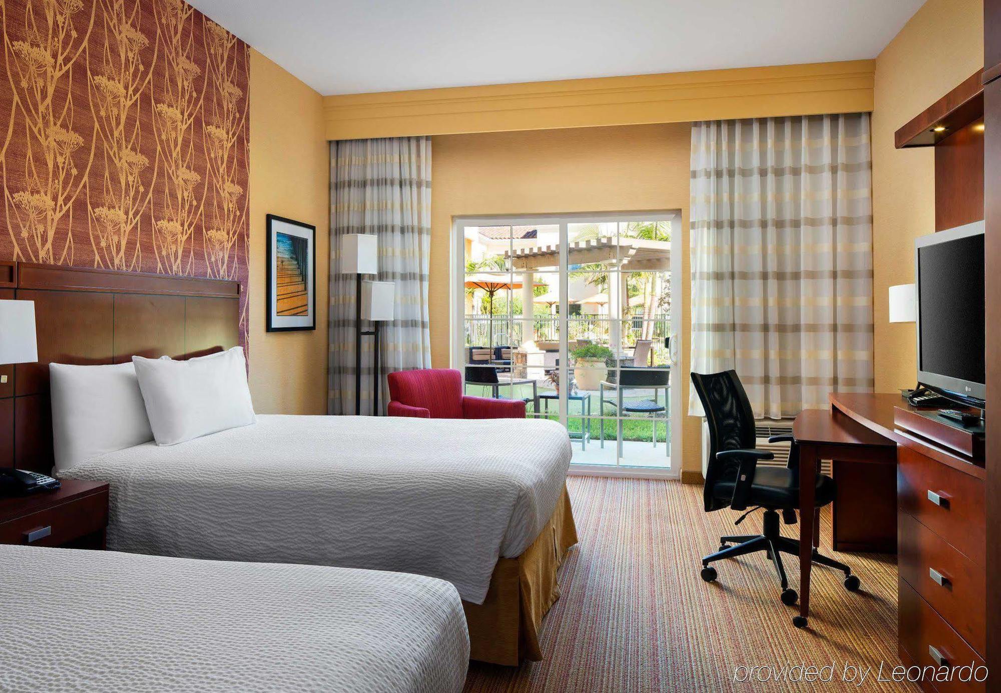 Courtyard By Marriott Santa Barbara Goleta Hotel Kültér fotó