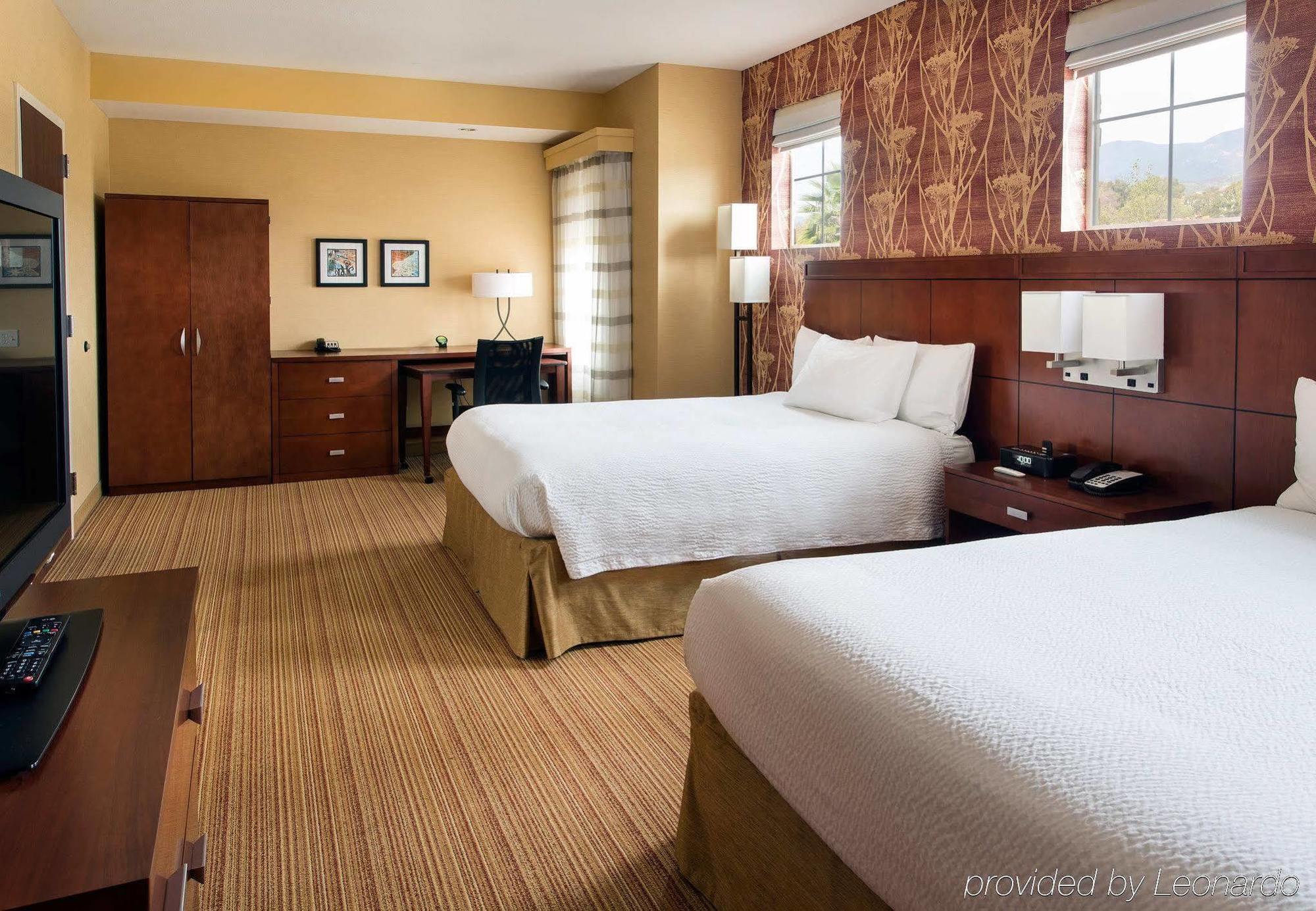 Courtyard By Marriott Santa Barbara Goleta Hotel Kültér fotó