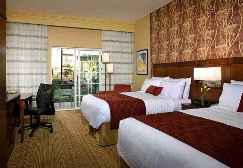 Courtyard By Marriott Santa Barbara Goleta Hotel Kültér fotó